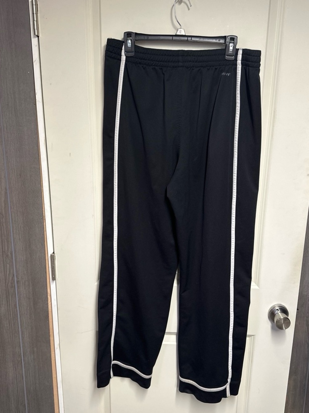 Nike Black Sweatpants with White Side Piping size xl